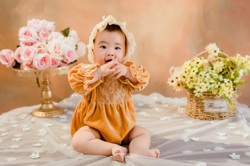 广州借卵试管代怀包男孩宝宝从鼻子里溢奶处理